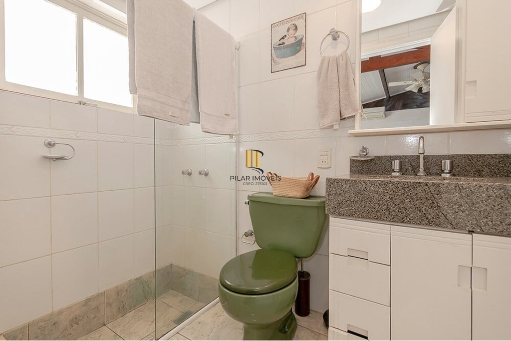 Casa 4 dormitórios no bairro Ipanema