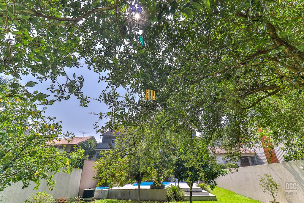 Casa 4 dormitórios no bairro Ipanema