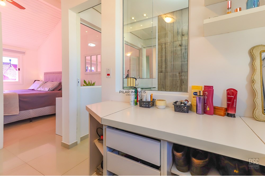 Casa de Condomínio 3 dormitórios no bairro Ipanema