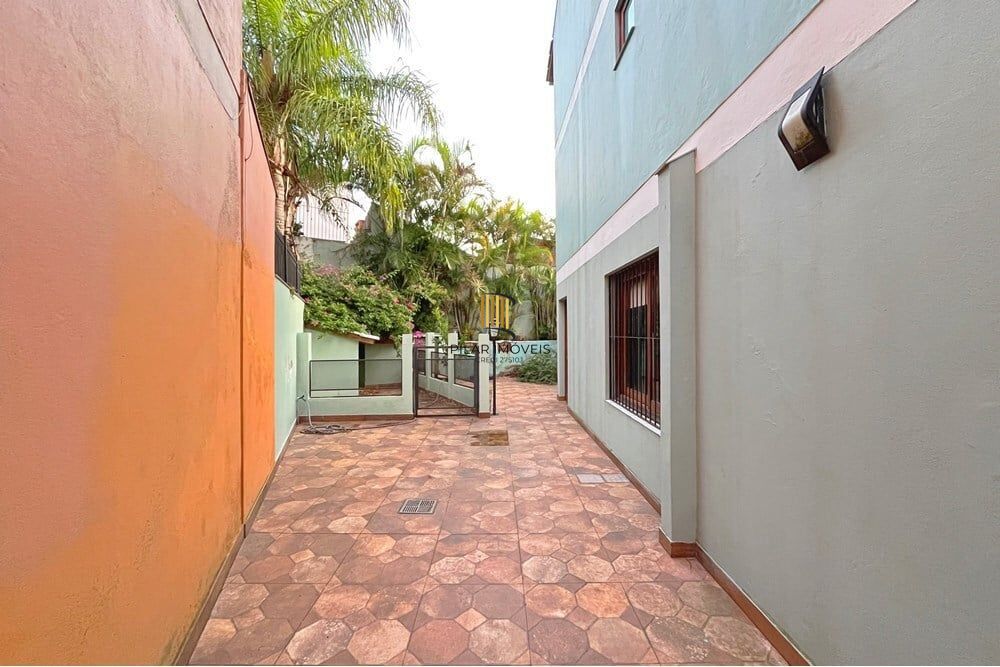 Casa 3 dormitórios no bairro Espírito Santo