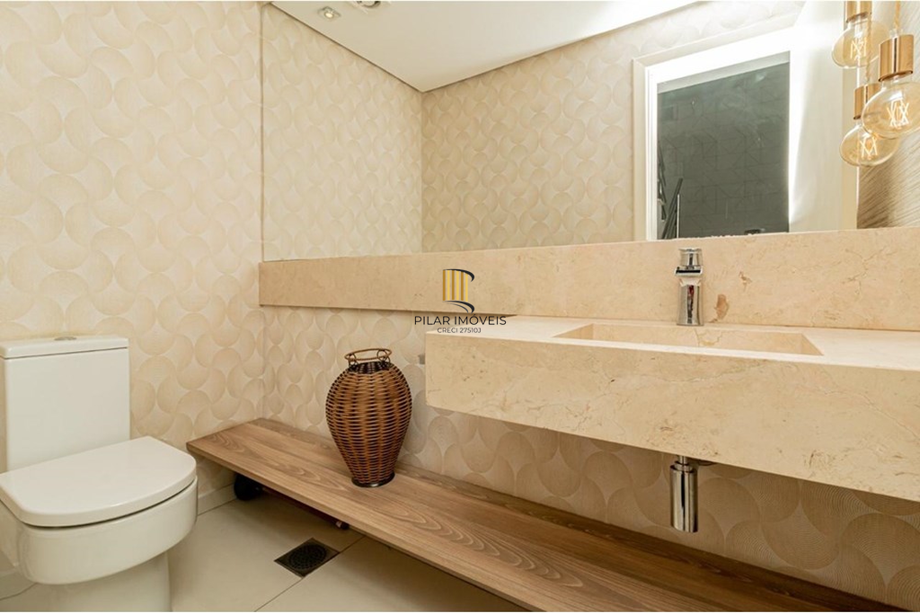 Casa 4 dormitórios no bairro Nonoai