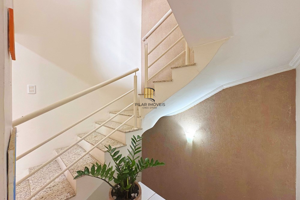 Casa de Condomínio 3 dormitórios no bairro Hípica