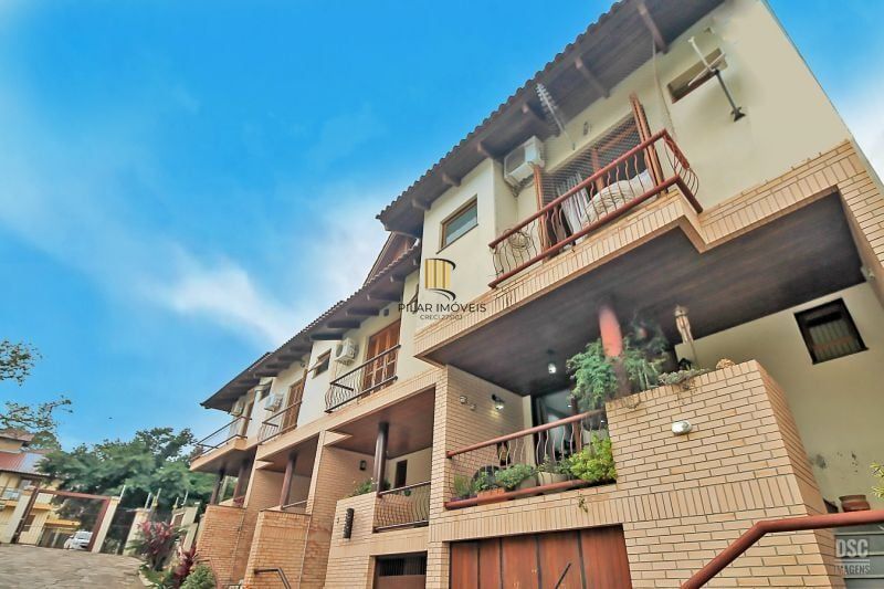 Casa 3 dormitórios no bairro Ipanema
