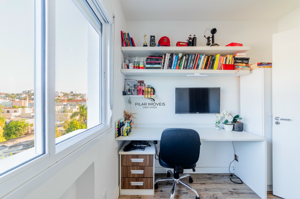 Apartamento 2 dormitórios no bairro Azenha