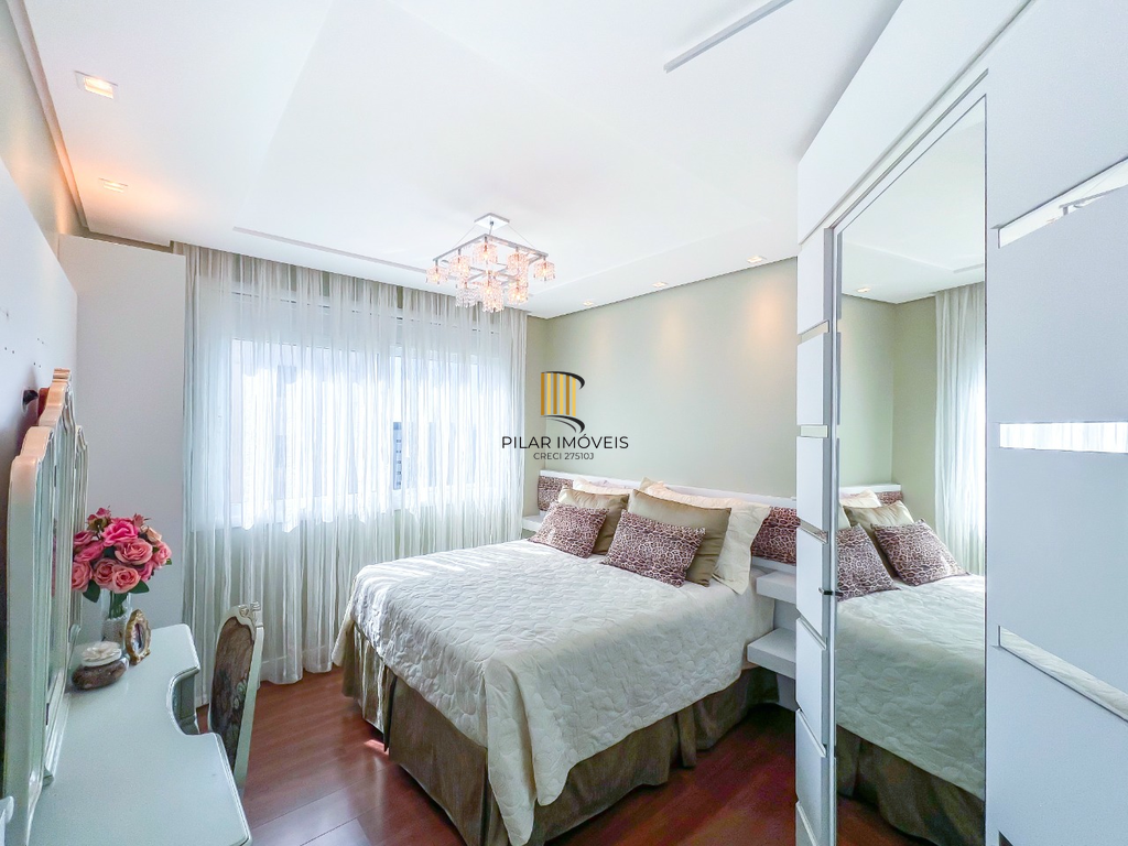 Apartamento 4 dormitórios no bairro Bela Vista