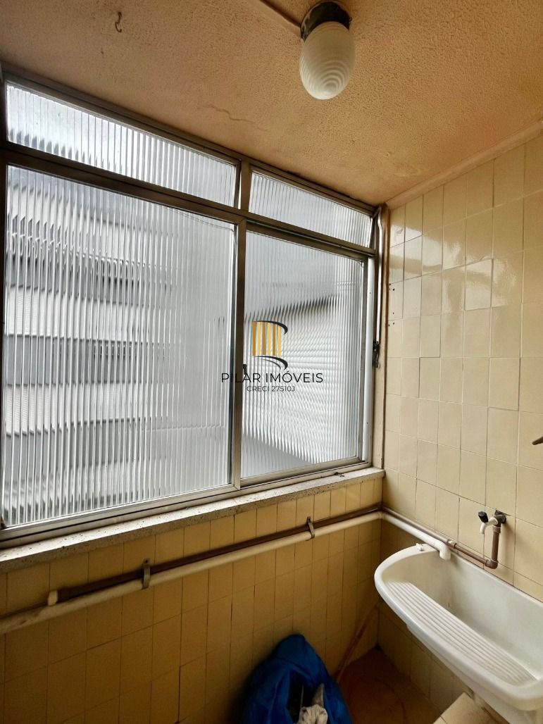 Apartamento 2 dormitórios no bairro Vila Ipiranga