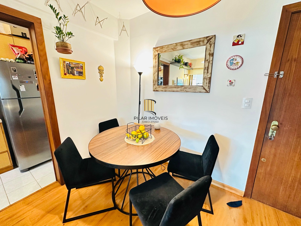 Apartamento 2 dormitórios no bairro Chácara das Pedras