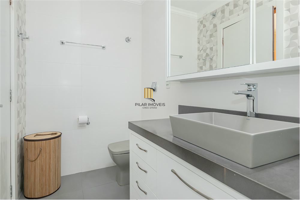 Casa 4 dormitórios no bairro Moinhos de Vento