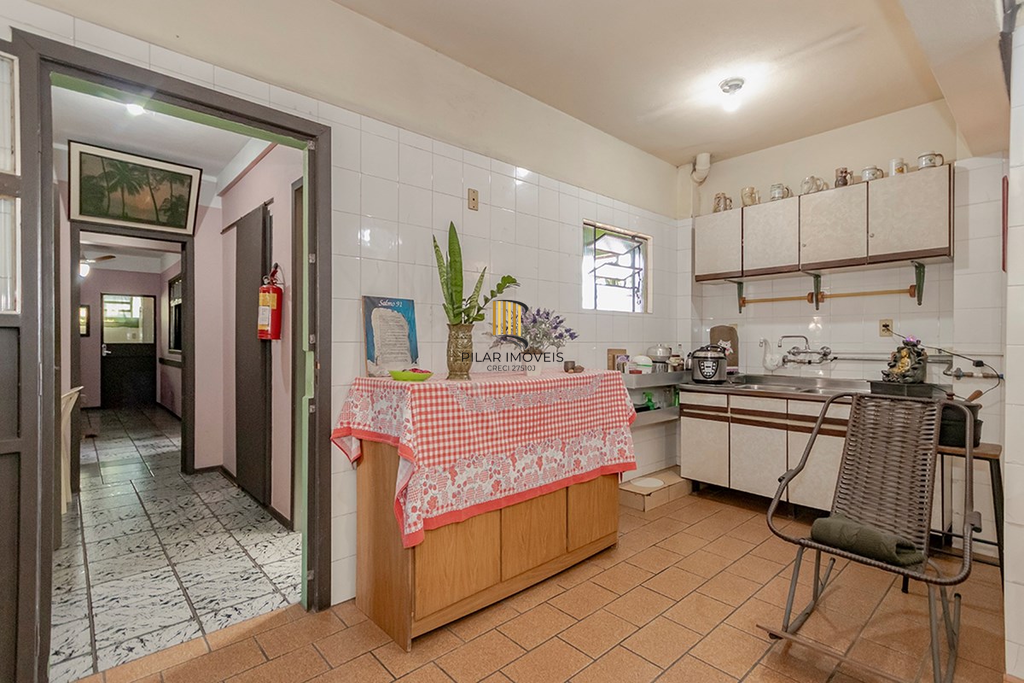 Casa 6 dormitórios no bairro São Sebastião