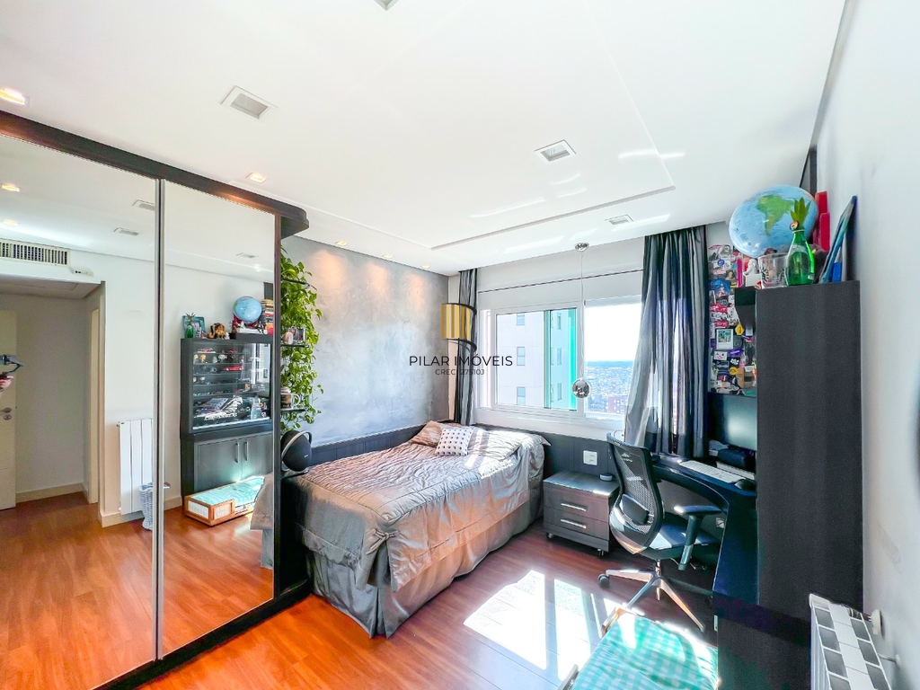 Apartamento 4 dormitórios no bairro Bela Vista