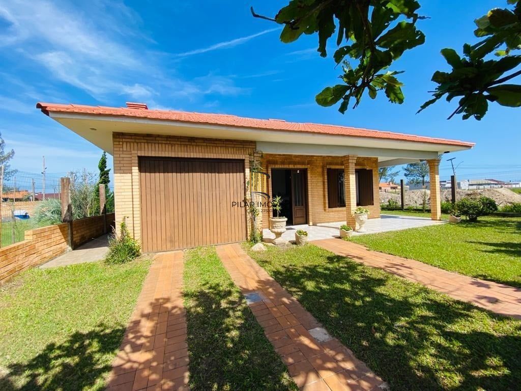 Casa 2 dormitórios no bairro Arpoador