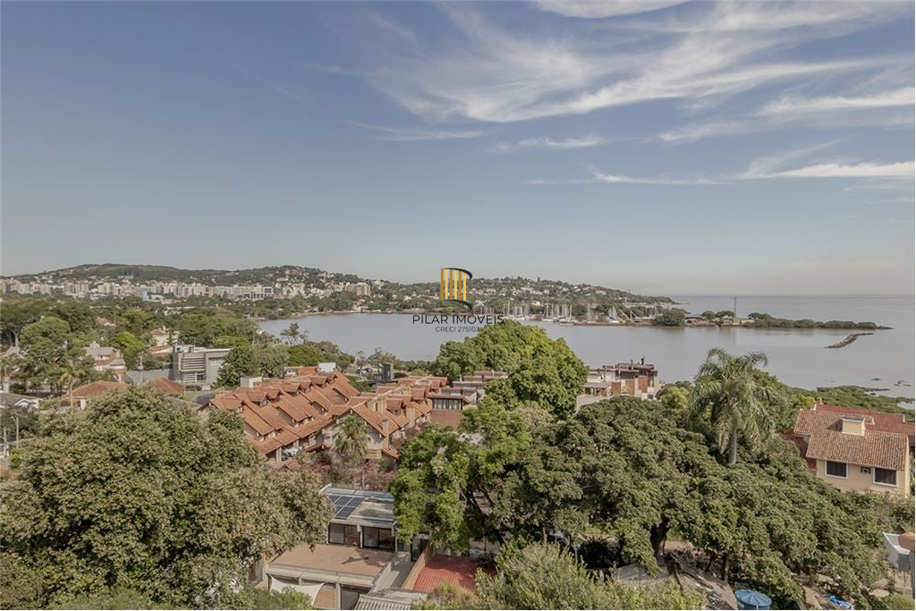 Casa 4 dormitórios no bairro Vila Assunção