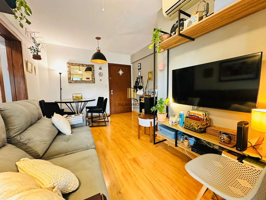 Apartamento 2 dormitórios no bairro Chácara das Pedras