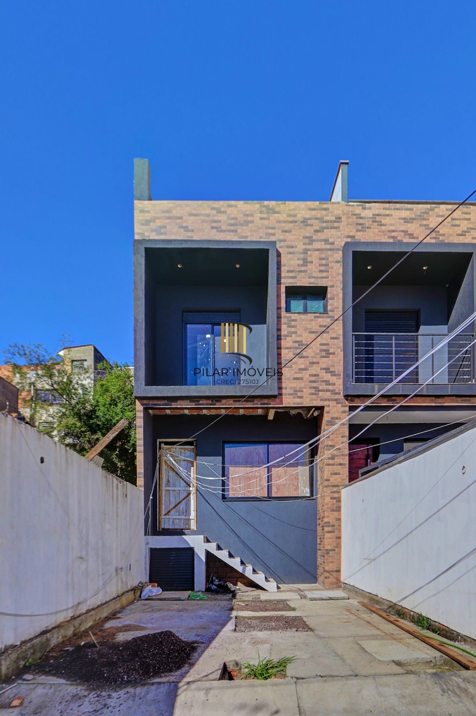 Casa 3 dormitórios no bairro Chácara das Pedras