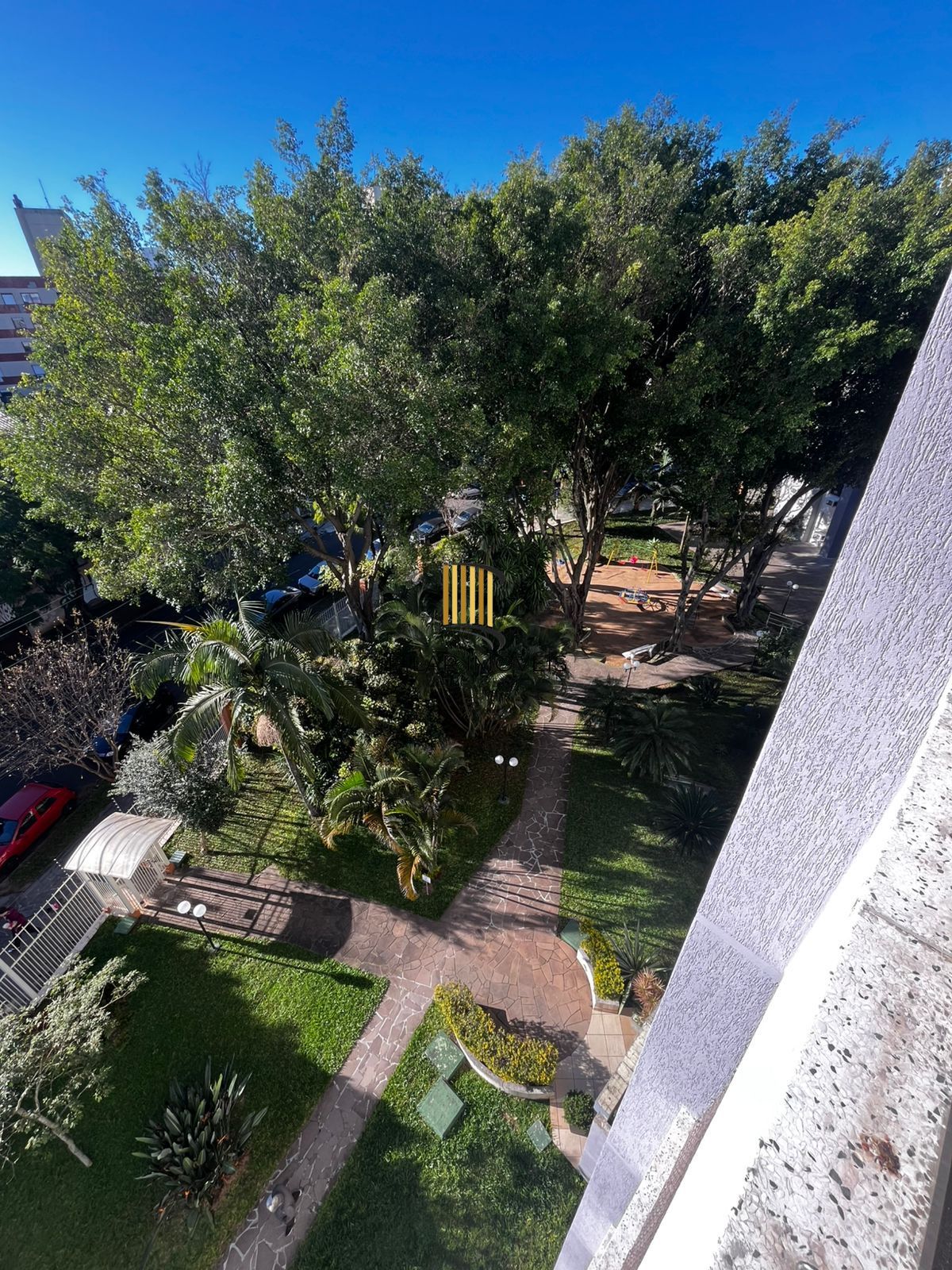 Apto 03 dorm com suíte, andar alto, vista, ótima posição solar, 1 vaga no Cristo