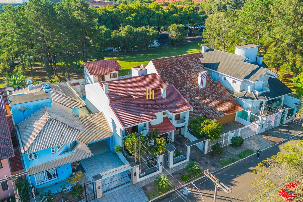 Casa 5 dormitórios no bairro Marechal Rondon