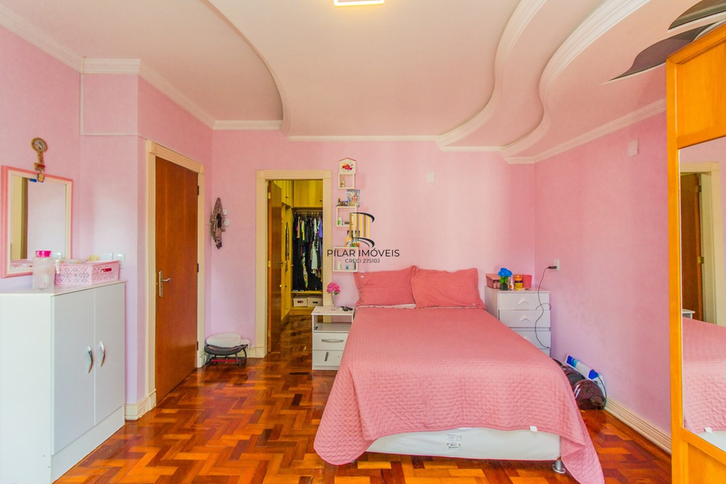 Casa 5 dormitórios no bairro Marechal Rondon
