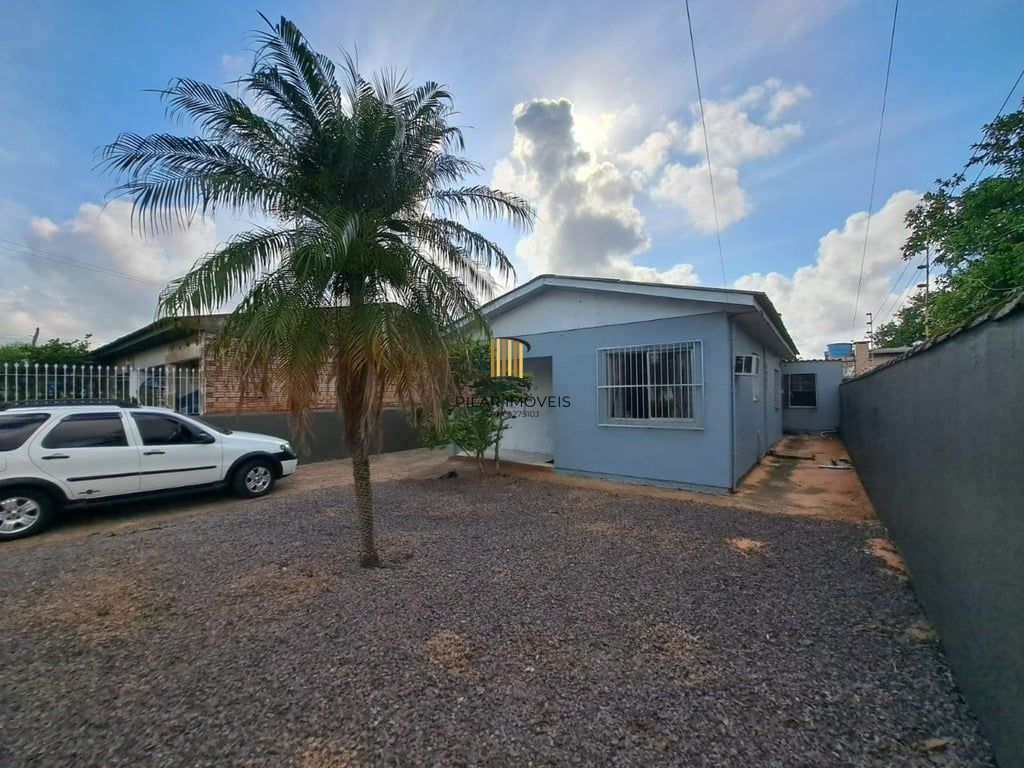 Casa 3 dormitórios no bairro Mathias Velho