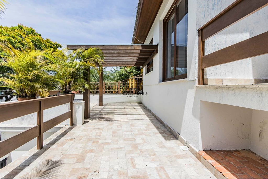 Casa 3 dormitórios no bairro Medianeira