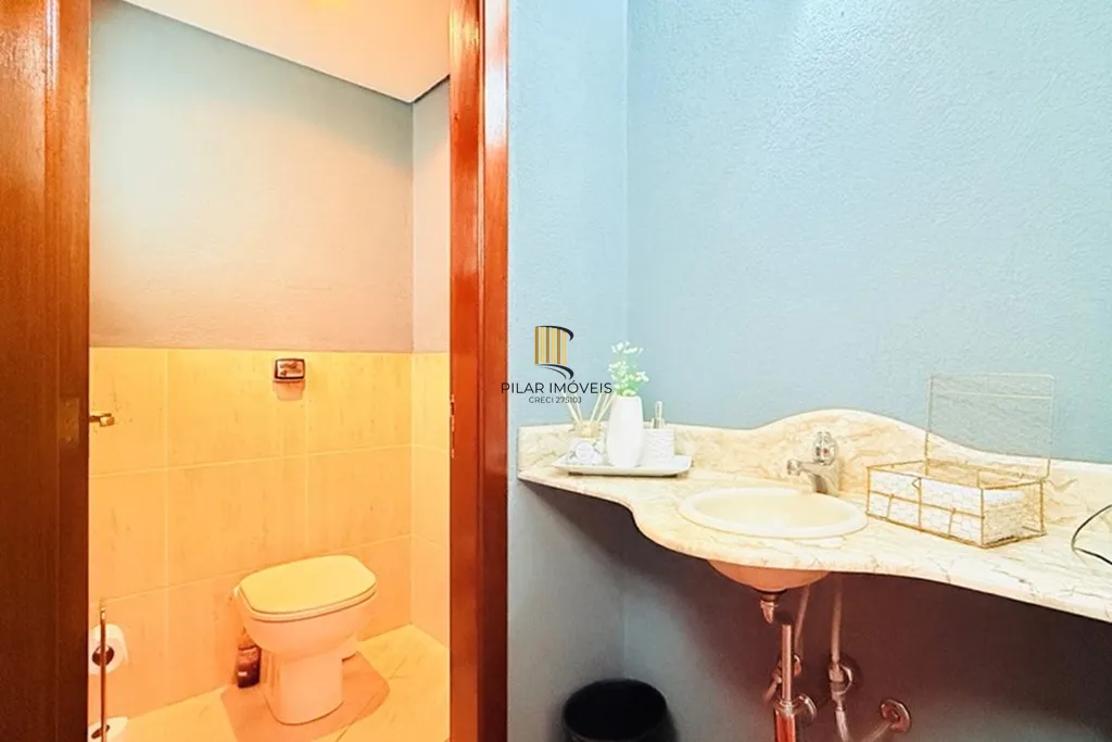 Casa 4 dormitórios no bairro Teresópolis