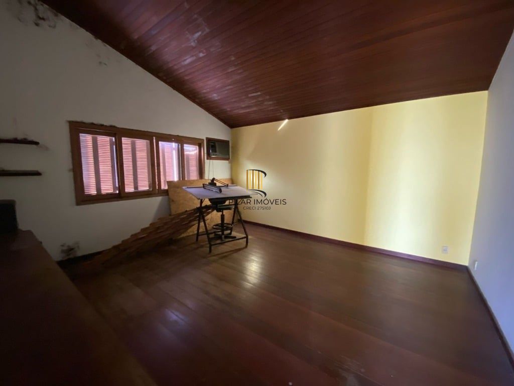 Casa 4 dormitórios no bairro Tristeza