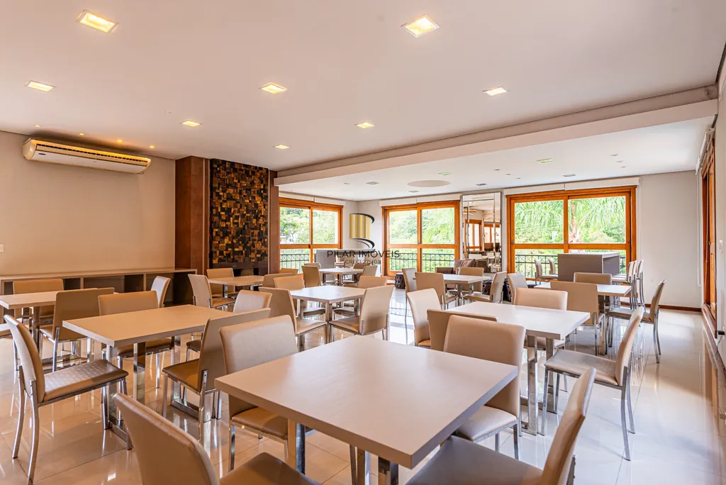 Casa de Condomínio 4 dormitórios no bairro Três Figueiras