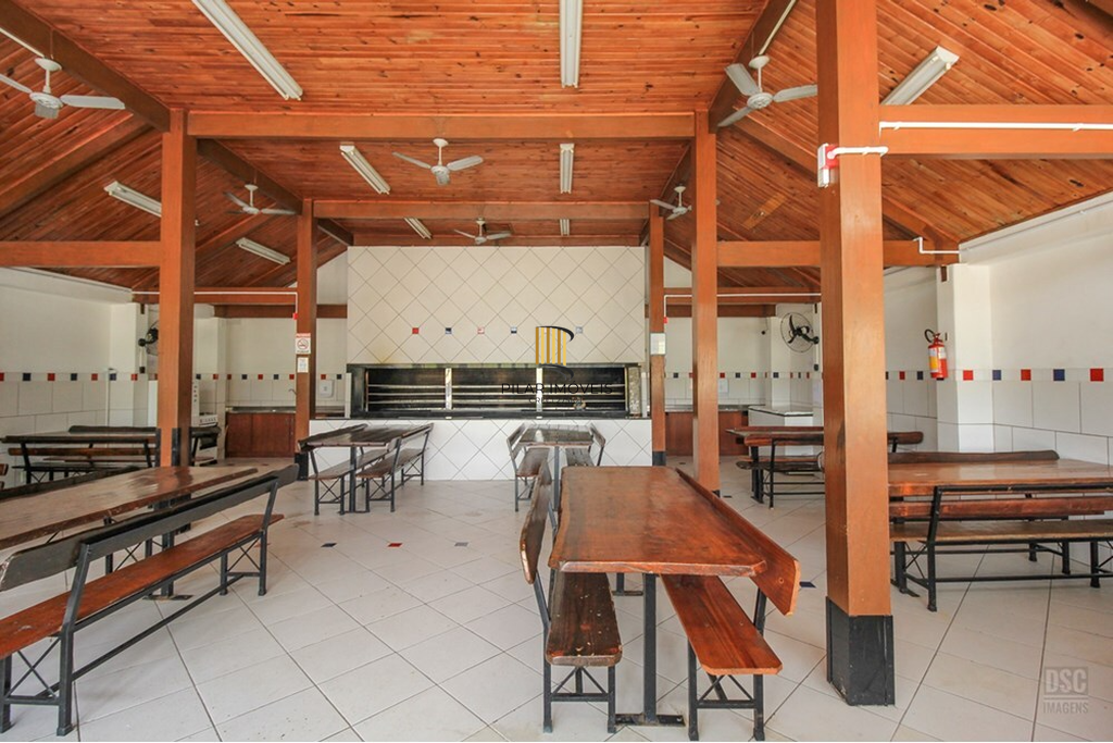 Apartamento 2 dormitórios no bairro Cavalhada
