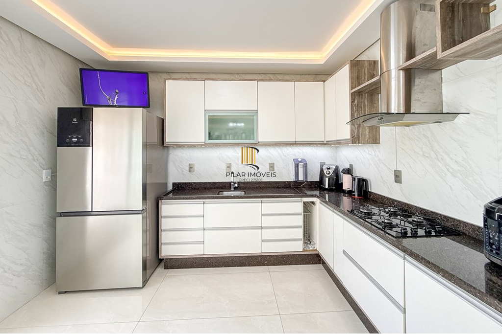 Casa 3 dormitórios no bairro Igara