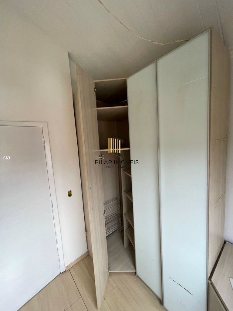 Casa 2 dormitórios no bairro Jardim do Salso