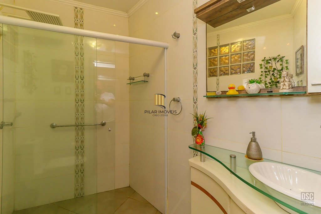 Casa 3 dormitórios no bairro Passo da Areia