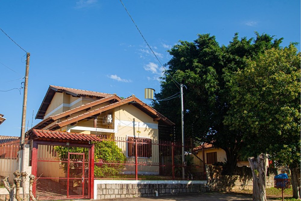 Casa 2 dormitórios no bairro Fiuza