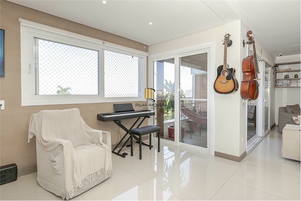 Casa 4 dormitórios no bairro Vila Assunção