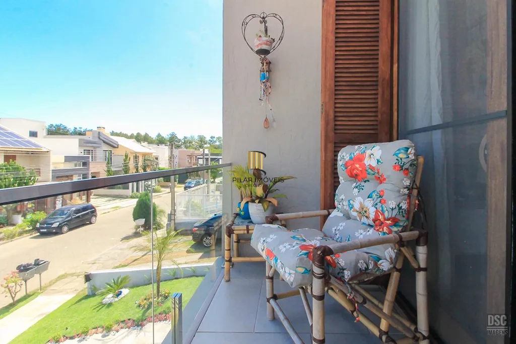 Casa 3 dormitórios no bairro Hípica