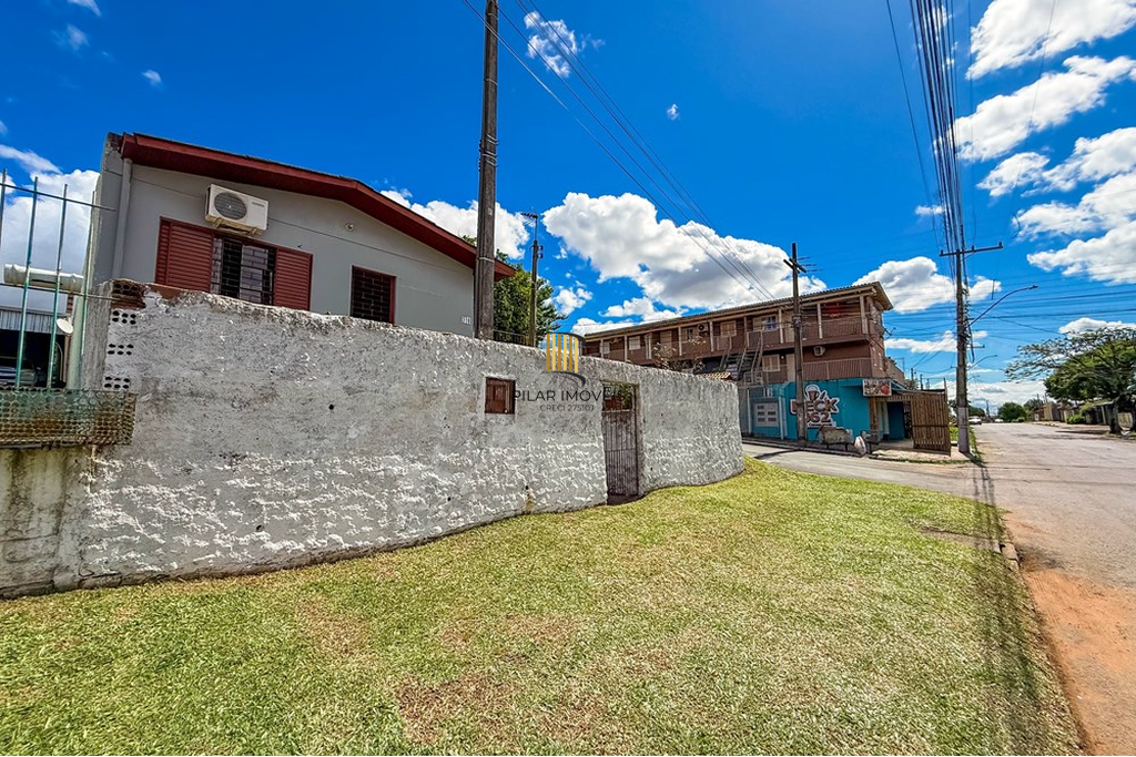 Casa 4 dormitórios no bairro Capão da Cruz