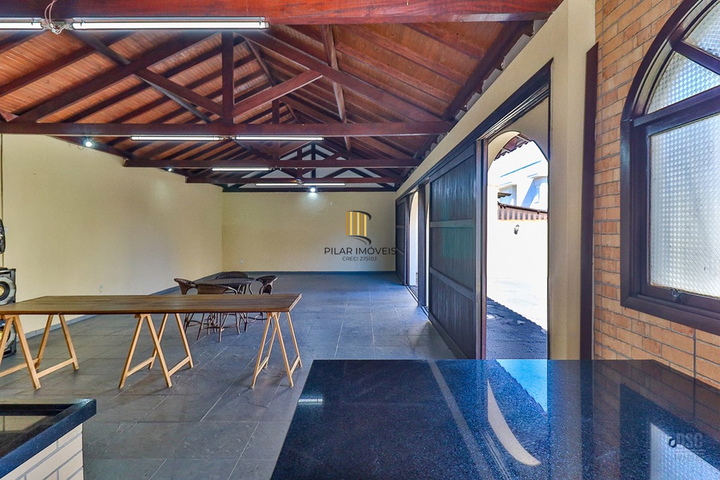 Casa 6 dormitórios no bairro Jardim Planalto