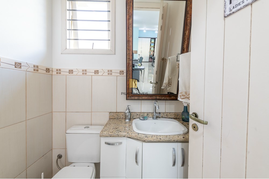 Casa 4 dormitórios no bairro Ipanema