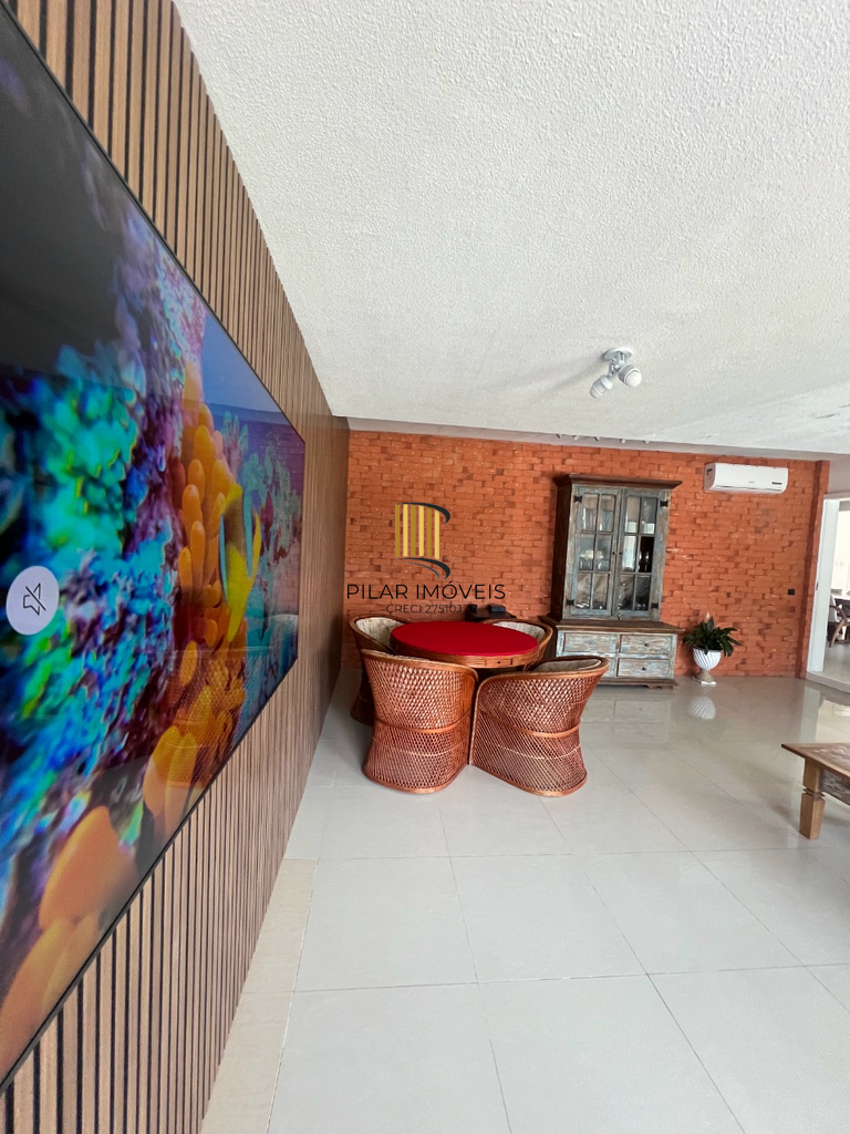 Casa 5 dormitórios no bairro Praia de Atlântida