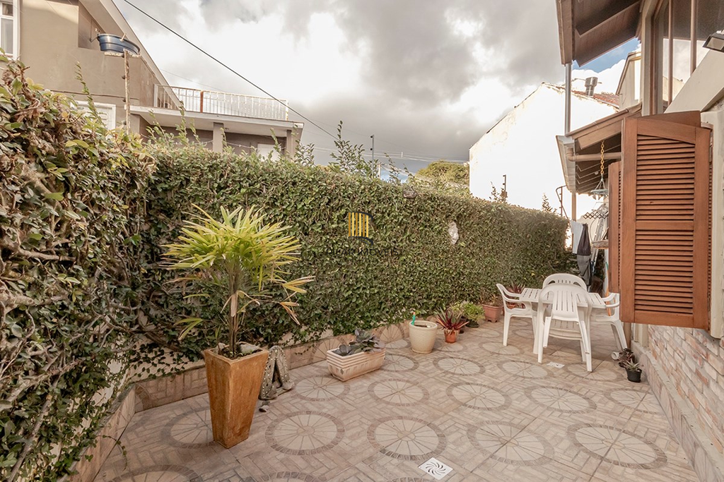 Casa 4 dormitórios no bairro Passo da Areia