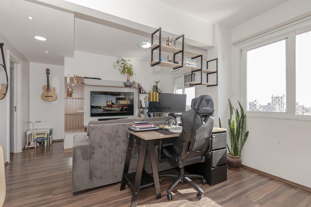 Apartamento 3 dormitórios no bairro Azenha