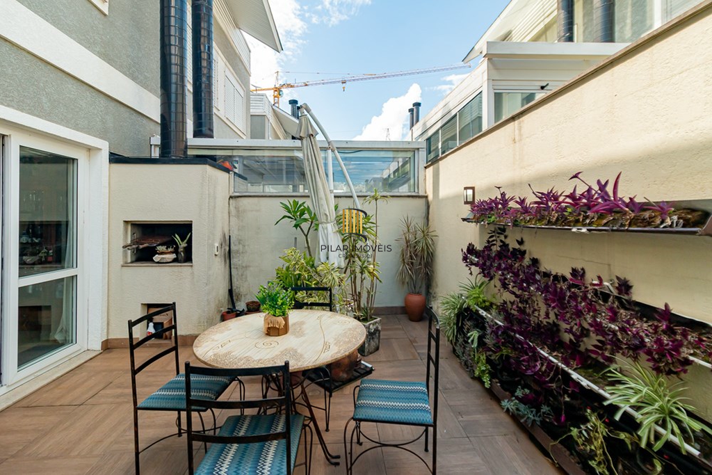 Casa 3 dormitórios no bairro Jardim Carvalho