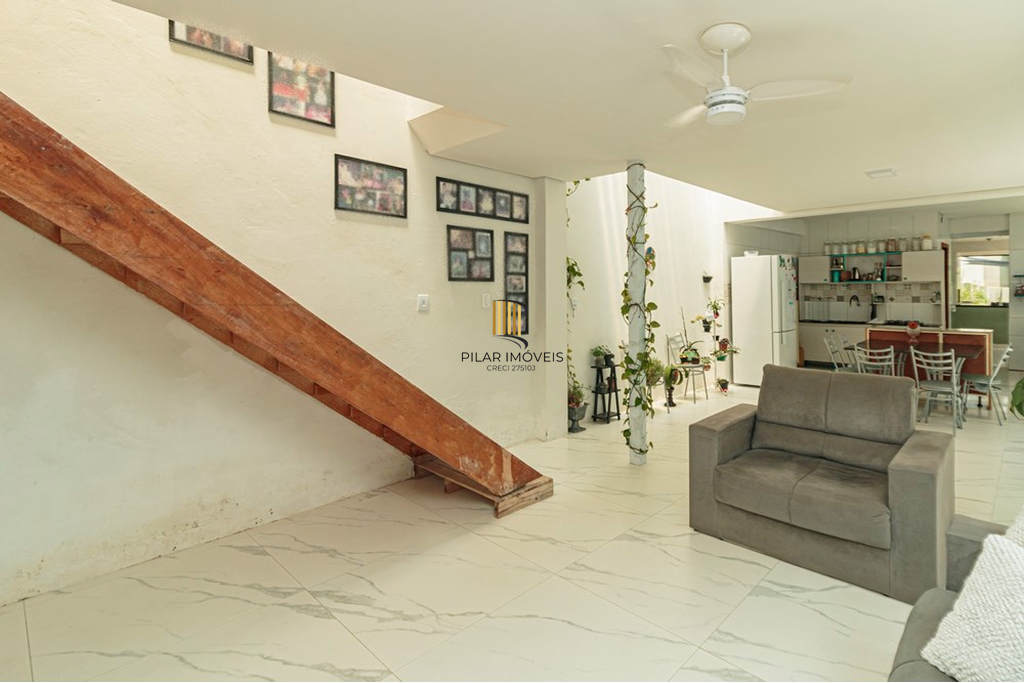 Casa 3 dormitórios no bairro Menino Deus