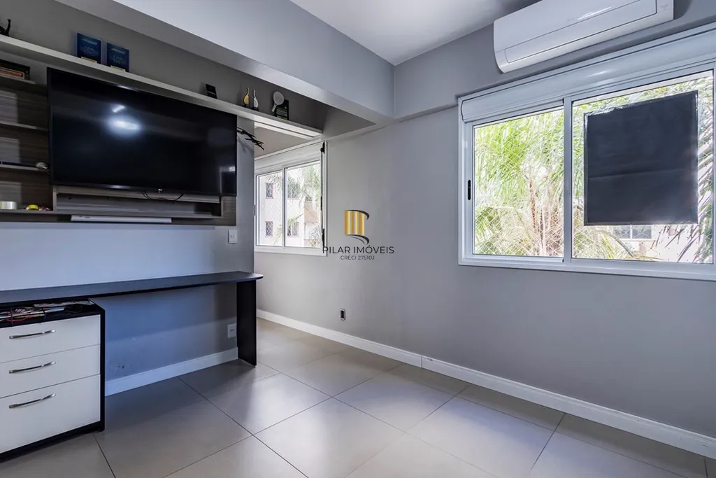 Apartamento 2 dormitórios no bairro Vila Ipiranga