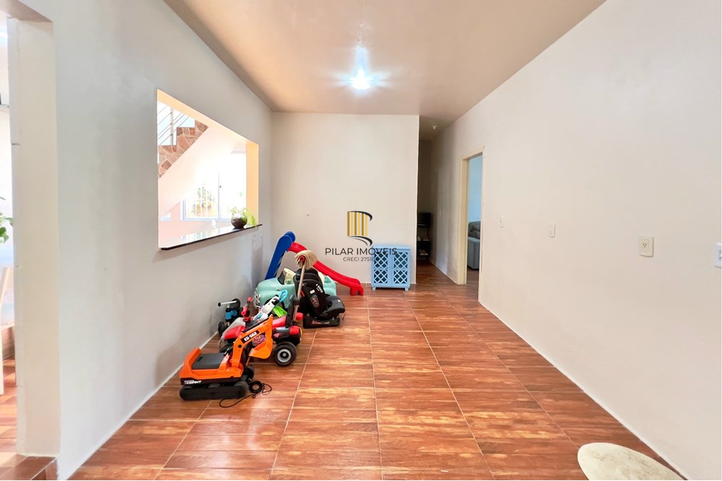 Casa 3 dormitórios no bairro Olaria
