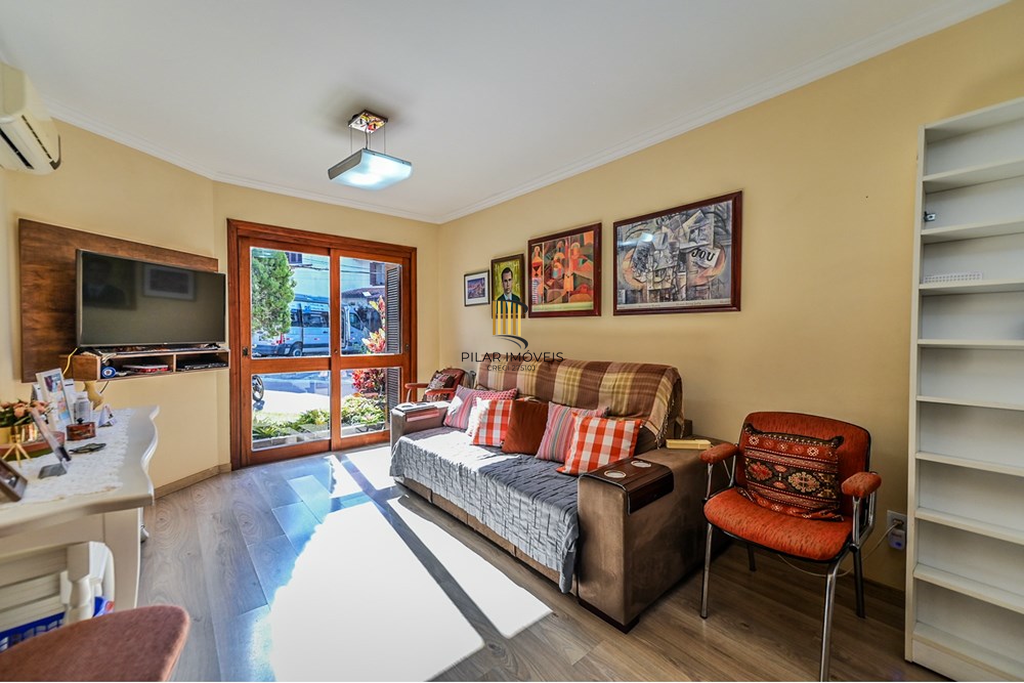 Casa de Condomínio 3 dormitórios no bairro Cavalhada