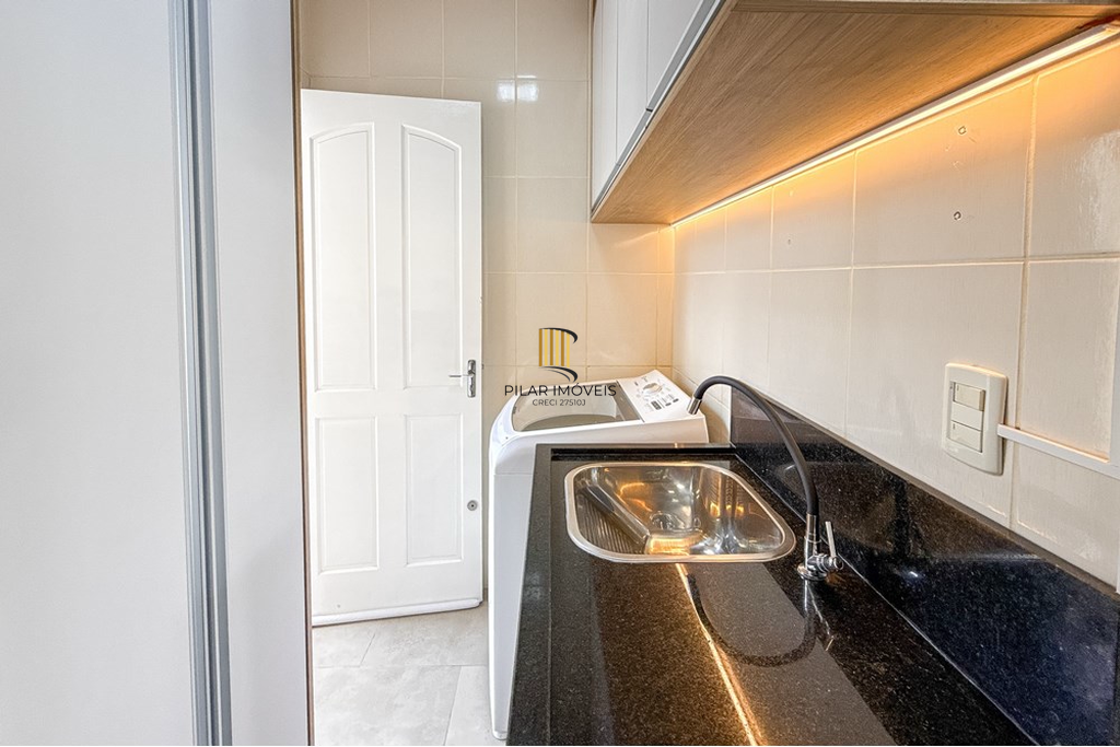 Casa 3 dormitórios no bairro Igara