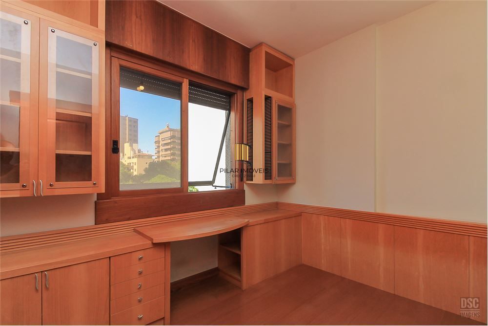 Apartamento 4 dormitórios no bairro Mont Serrat