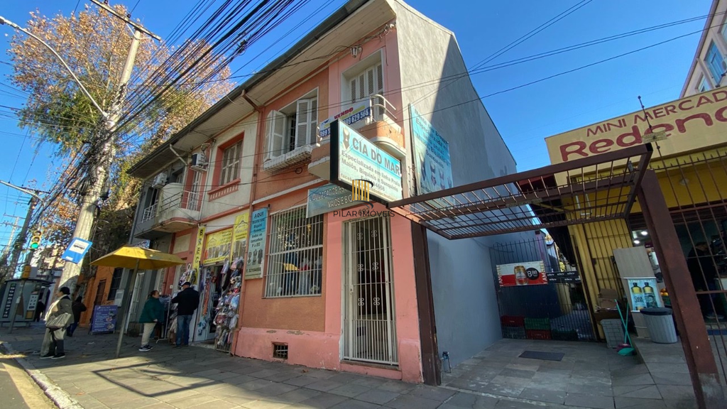 Casa 4 dormitórios no bairro Farroupilha