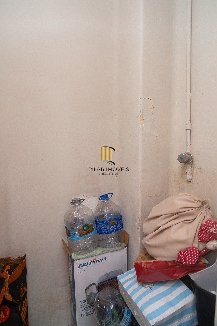 Apartamento 2 dormitórios no bairro Azenha