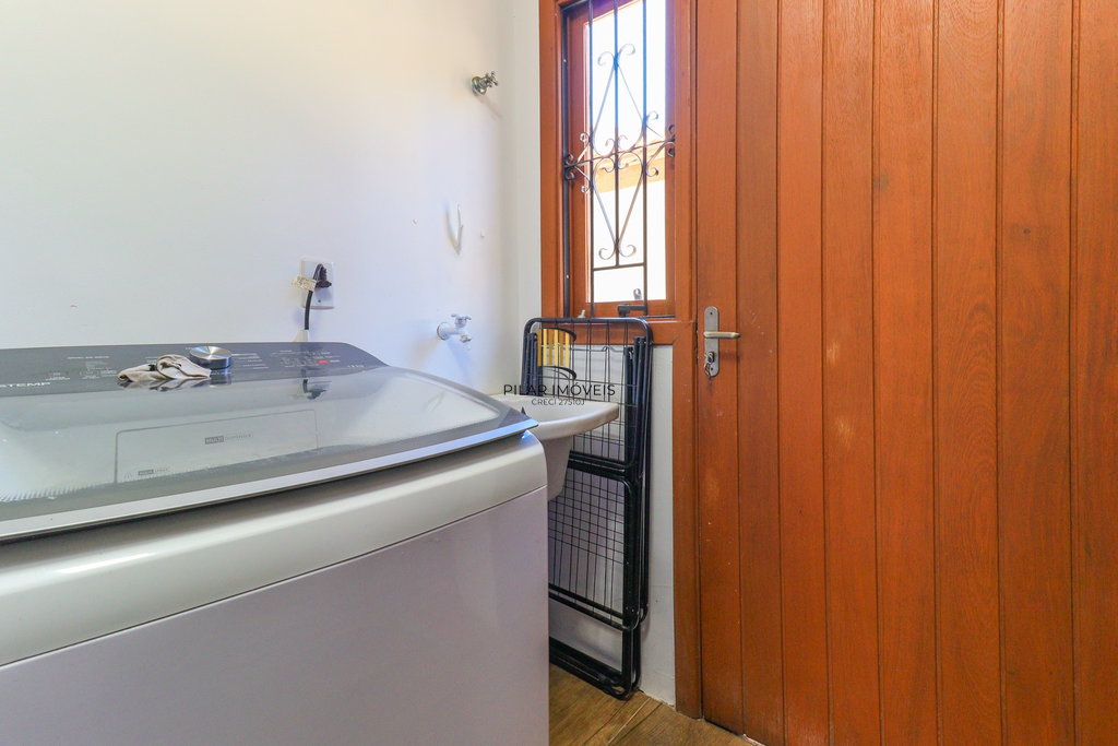 Casa 3 dormitórios no bairro Hípica