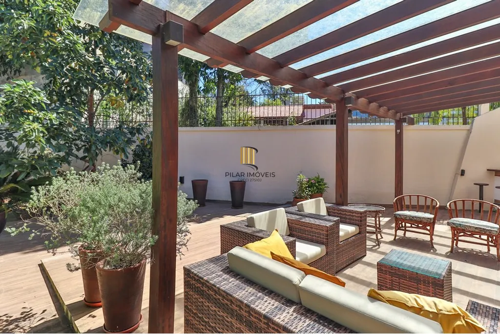 Casa 4 dormitórios no bairro Três Figueiras